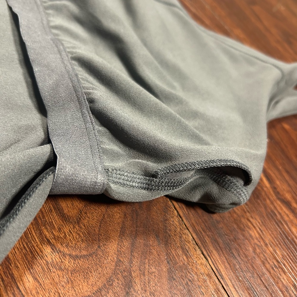 VUORI Washed Charcoal Washed Daily Crop Tank Active Lounge Low Impact Top Size L - Picture 7 of 9